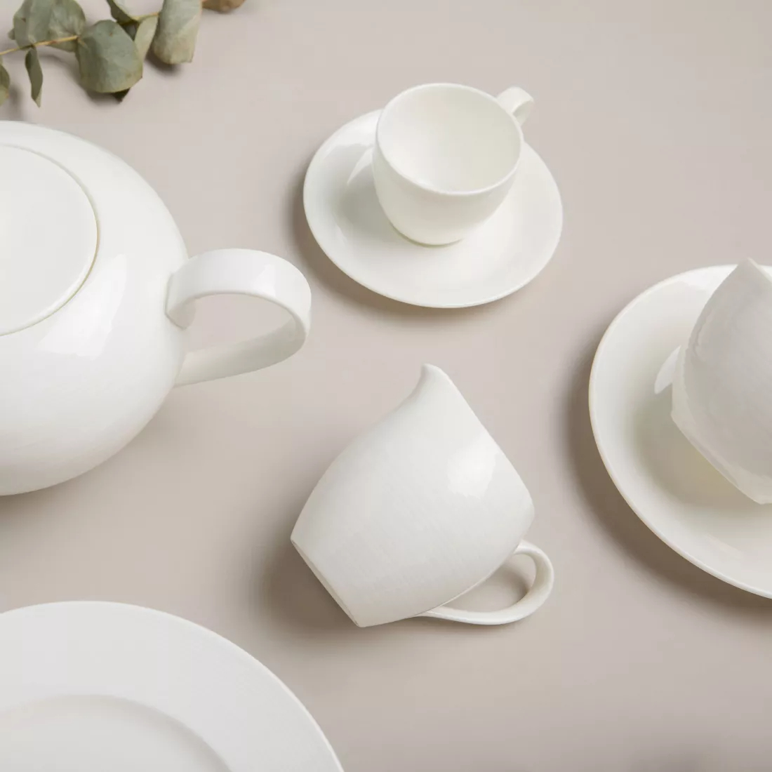 Сервиз чайный Narumi Терраса 6 персон, 21 предмет, рельеф, костяной фарфор Сервиз чайный Narumi Терраса 6 персон, 21 предмет, рельеф, костяной фарфор