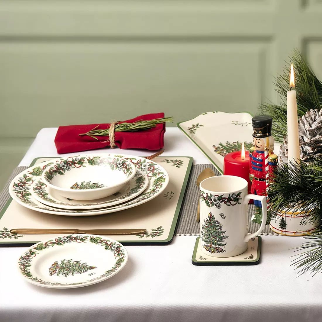 Блюдо овальное 36 см Spode Рождественская ель, Англия Блюдо овальное 36 см Spode Рождественская ель, Англия