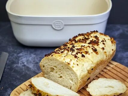 Хлебница 35,5 X 24,5 X 15,8 см с разделочной доской 6,5 л, белый, EMILE HENRY, Франция Хлебница 35,5 X 24,5 X 15,8 см с разделочной доской 6,5 л, белый, EMILE HENRY, Франция